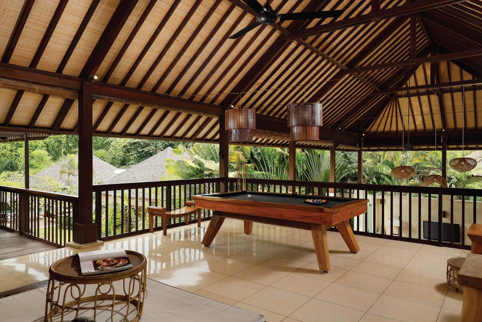 Villa Nelayan