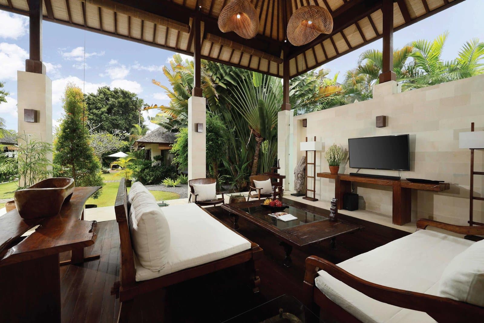 Villa Nelayan