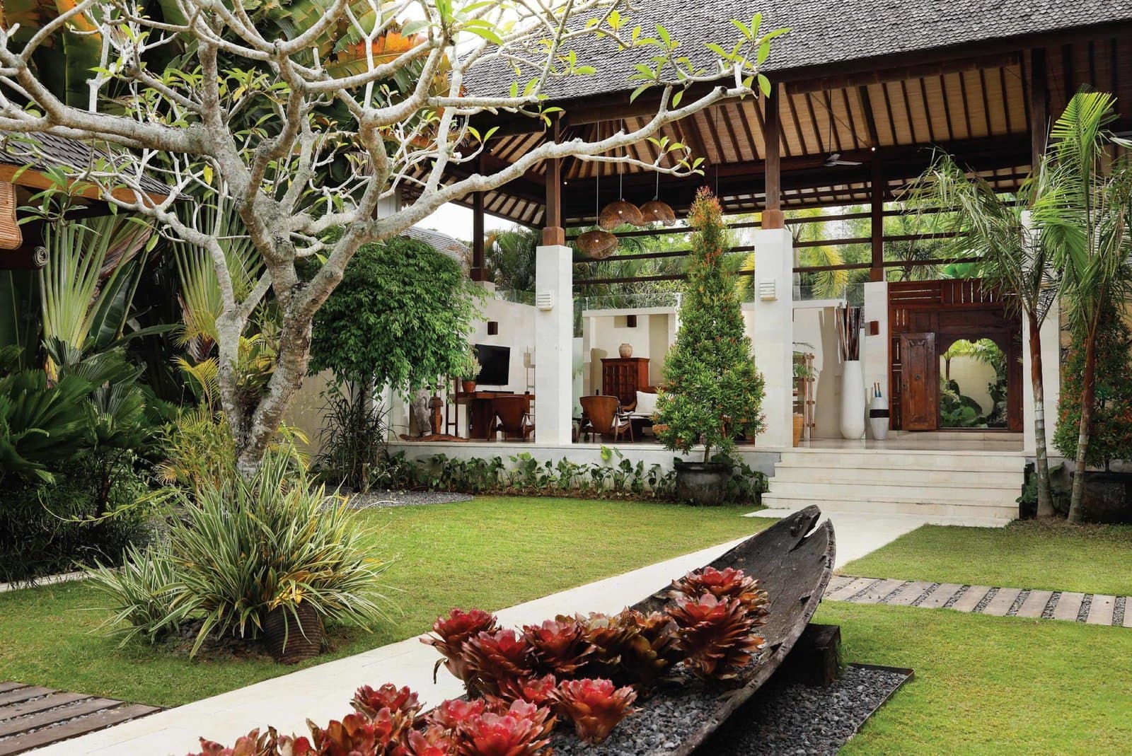 Villa Nelayan